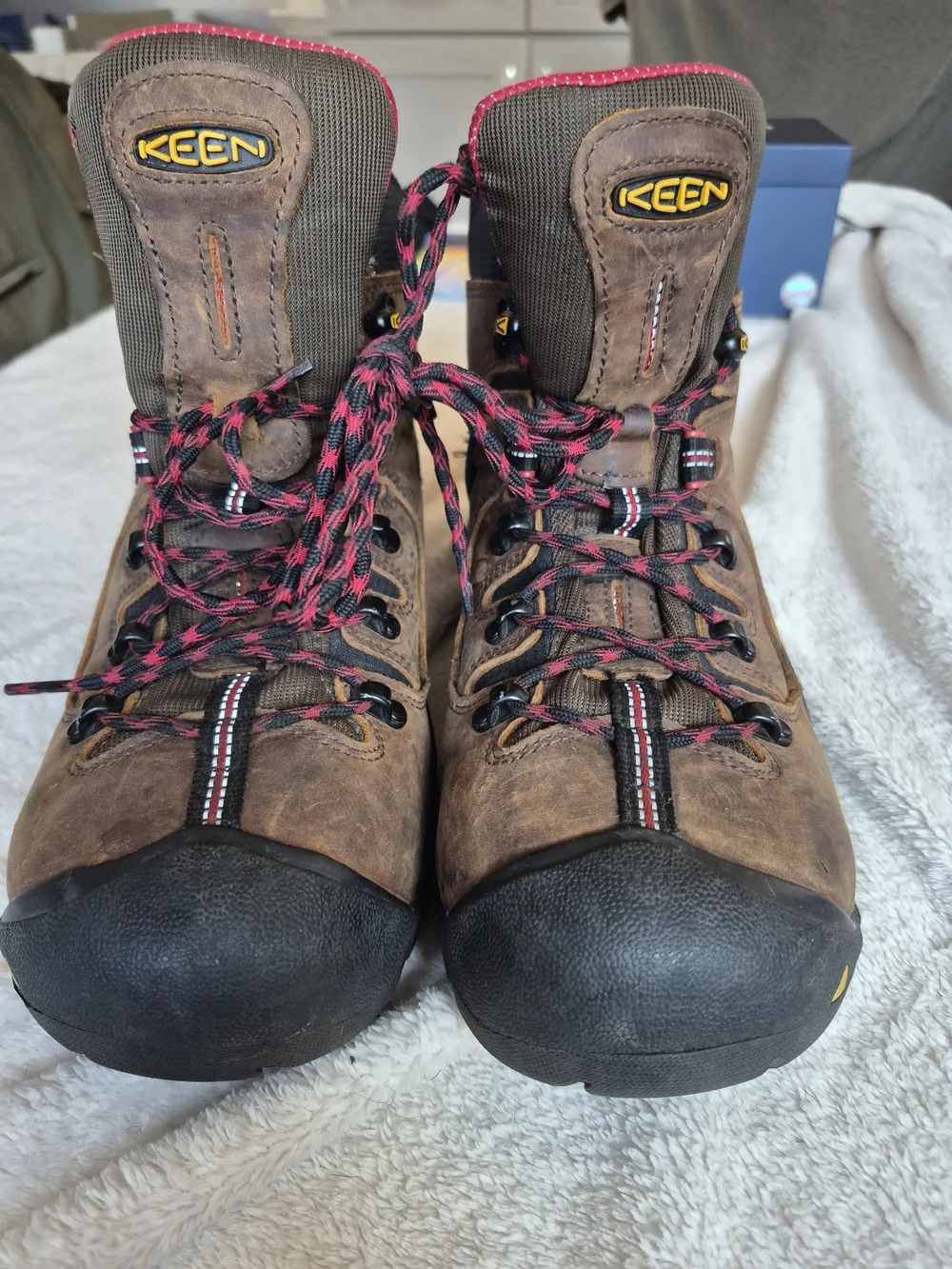 KEEN Size 12D Men's Brown Leather Lace-Up Boots.